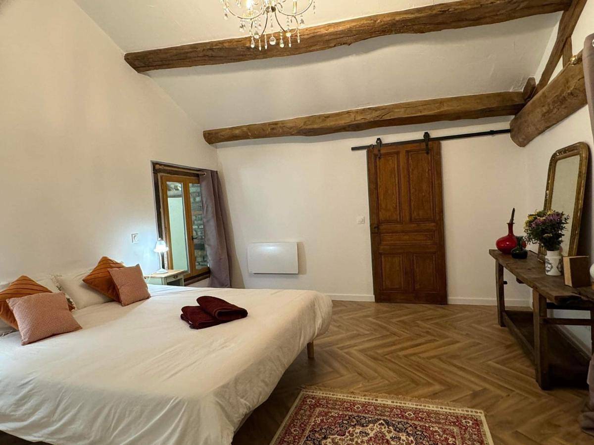 Double Room with Garden View in Confrançon, Région de Bourg-en-Bresse