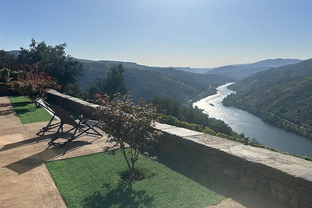 Casa Privada com Vista Única Sobre o Douro in Serra do Marão, Mesão Frio (Santo André)
