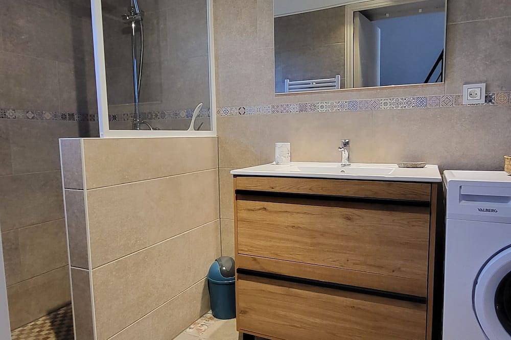 Entire apartment, La Casita in the Camargue: authenticity and nature. Sea 5 minutes away in Saintes-Maries-de-la-Mer, Arles region