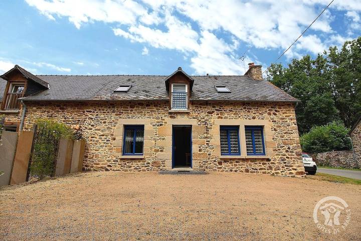 Gîte pour 6 personnes, avec Terrasse et Jardin à Lamballe