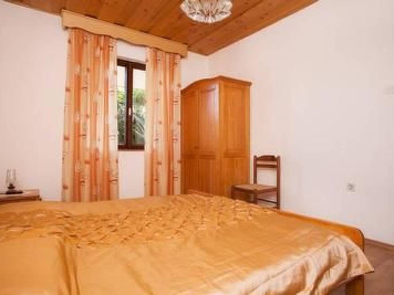 Ganze Wohnung, Große Ferienwohnung in Novigrad mit Schönem Garten in Novigrad, Umag und Umgebung
