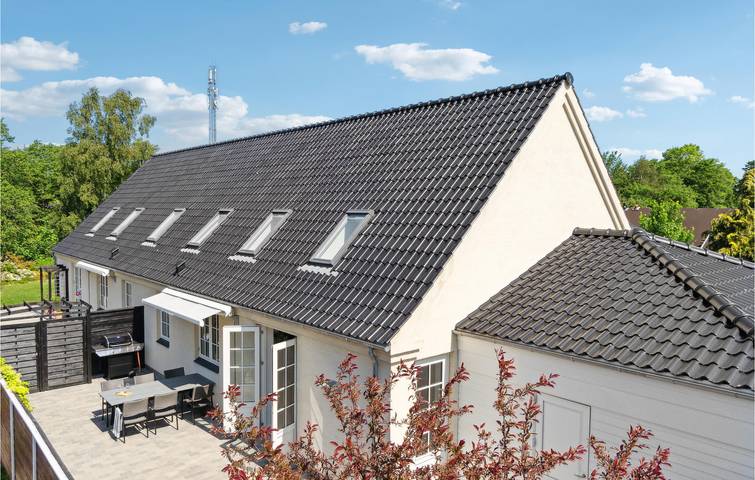 Feriehus for 6 personer, med Terrasse og Hage i Gilleleje
