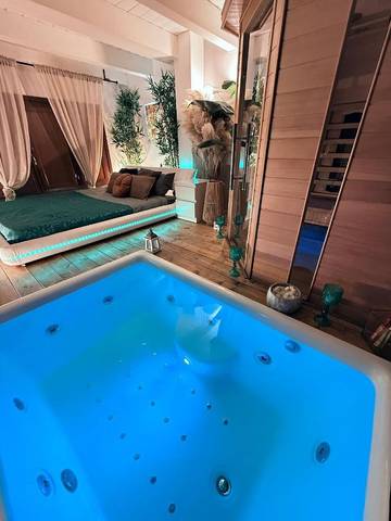 Ferienwohnung für 4 Personen, mit Garten und Pool sowie Sauna und Ausblick in Bologna