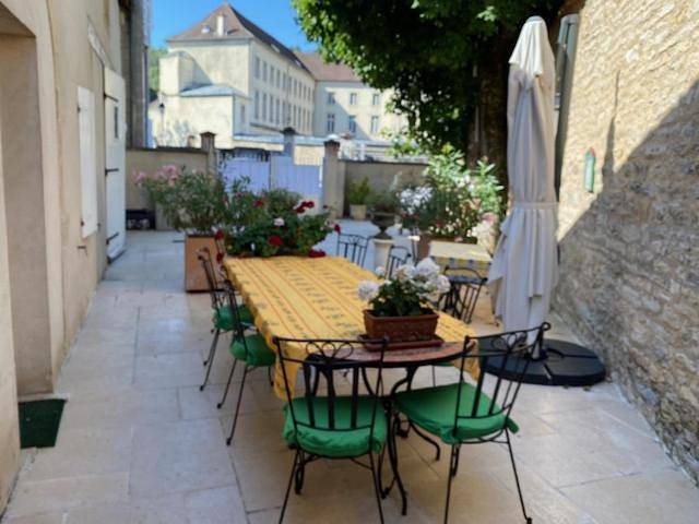 Family Room in Dijon, Dijon en omgeving
