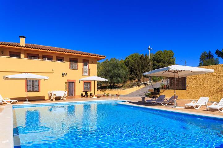 Chalet para 17 personas, con balcón y jardín en Alt Penedès - 4