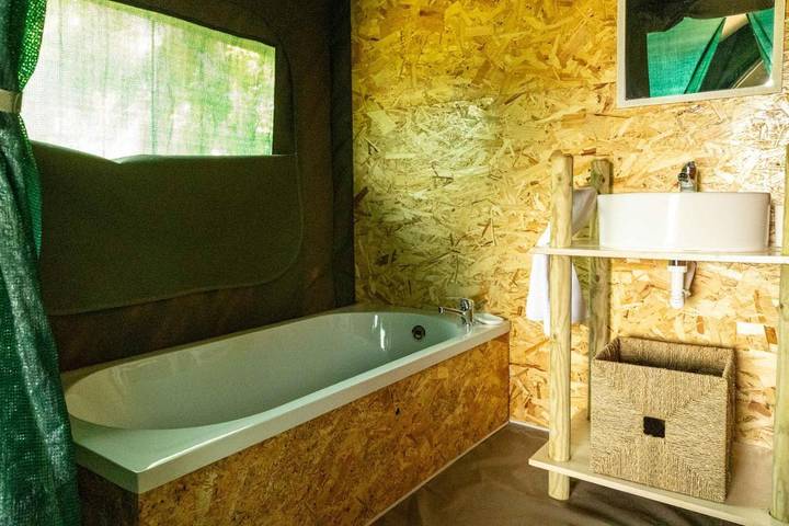 Camping para 2 personas, con vistas además de piscina y jardín, Se admiten mascotas en Región Norte (Portugal)