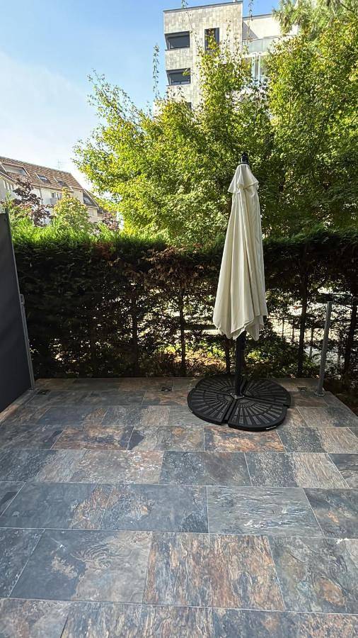 Appartement entier, L'Écrin Secret Romantic Love Room & Private Spa in Ambilly, Région de Saint-Julien-en-Genevois