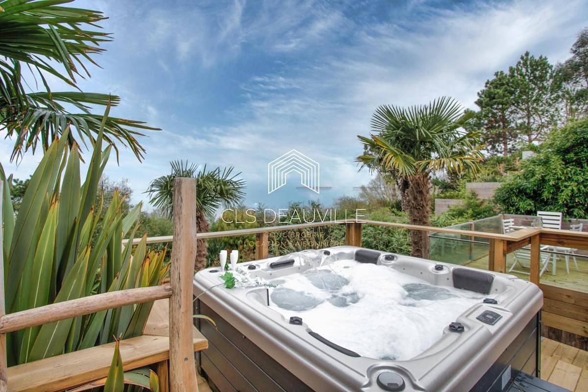 Bois Corail Maison de vacances jardin, vue mer & Spa in Trouville-sur-Mer, Lisieux und Umgebung