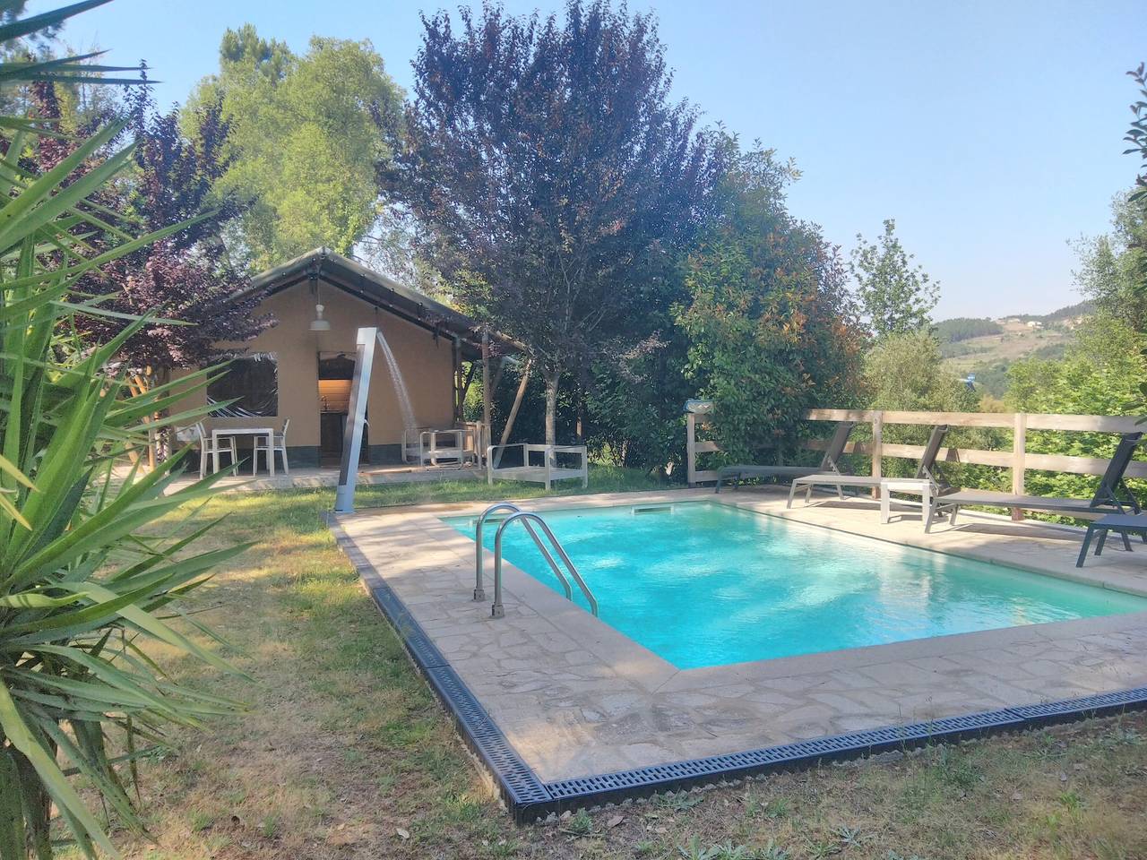Zelt „Boavista Glamping“ mit Bergblick, privatem Pool und Wlan in Arco de Baúlhe, Arco de Baúlhe e Vila Nune