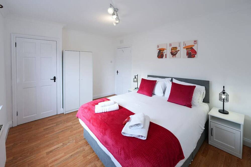 Barassie Villa located near Troon in Troon, Firth Of Clyde
