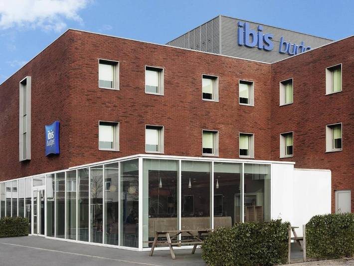 Hôtel pour 3 personnes, avec Terrasse ainsi que Jardin et Vue à Leeuw-Saint-Pierre