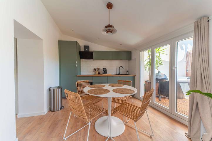 Apartamento vacacional entero, Le Colombier – Jacuzzi & Terrasse Tropézienne in Flassans-sur-Issole, Región Brignoles