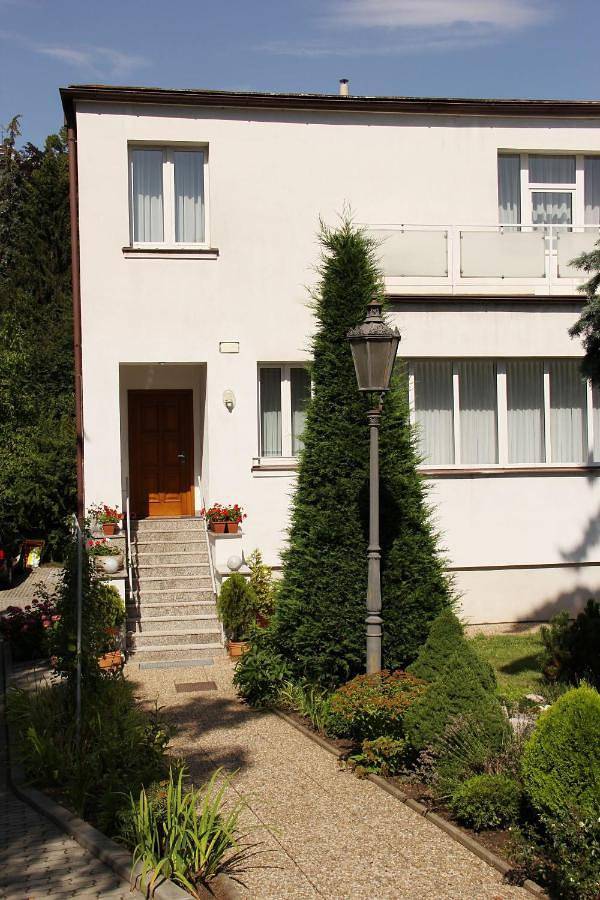 BnB für 2 Personen, mit Terrasse und Garten in Prag