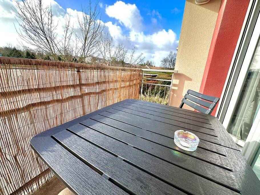 Appartement entier, One-Bedroom Apartment in Eysines, Région de Bordeaux