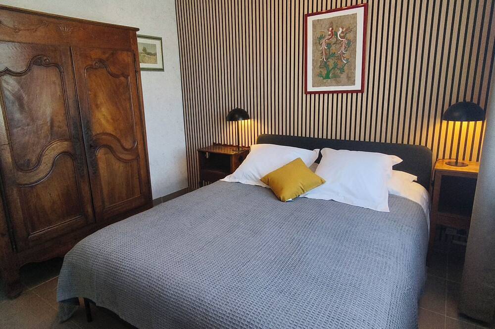Appartement entier, T2 cosy avec jardin privatif à 5 min de Cassis, des Calanques et des plages in Carnoux-en-Provence, Côte méditerranéenne (France)
