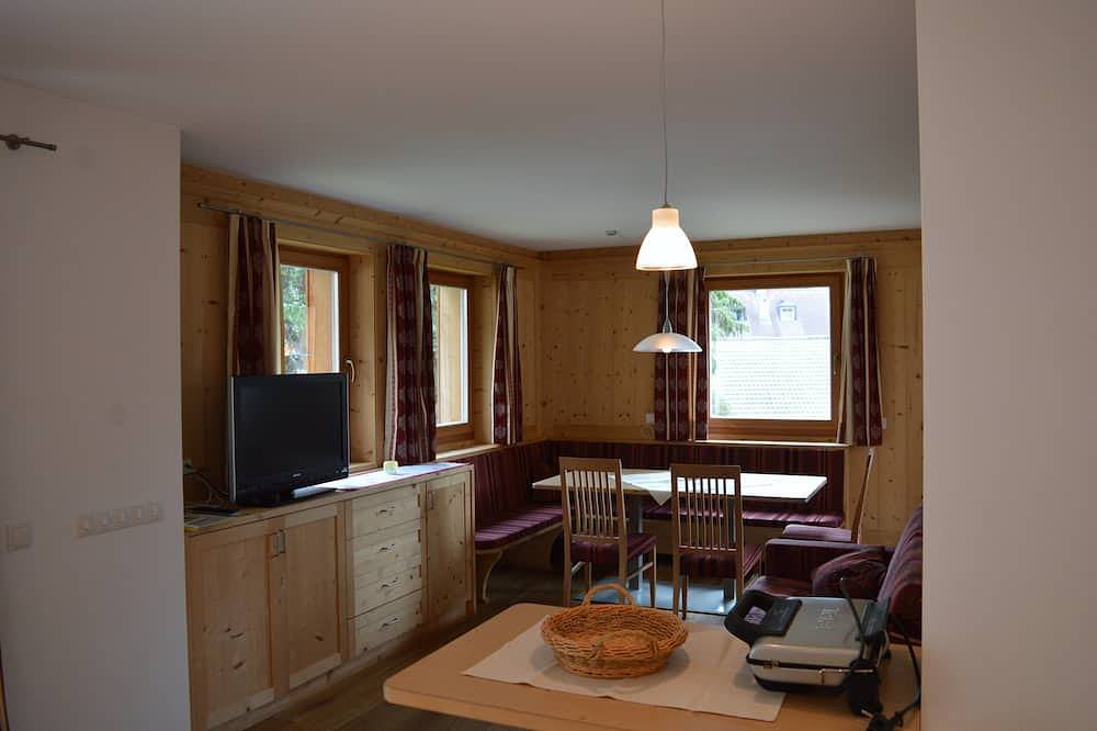 Schoene Ferienwohnung auf der Sonnenseite der Dolomiten in Plan da Tieja, Wolkenstein