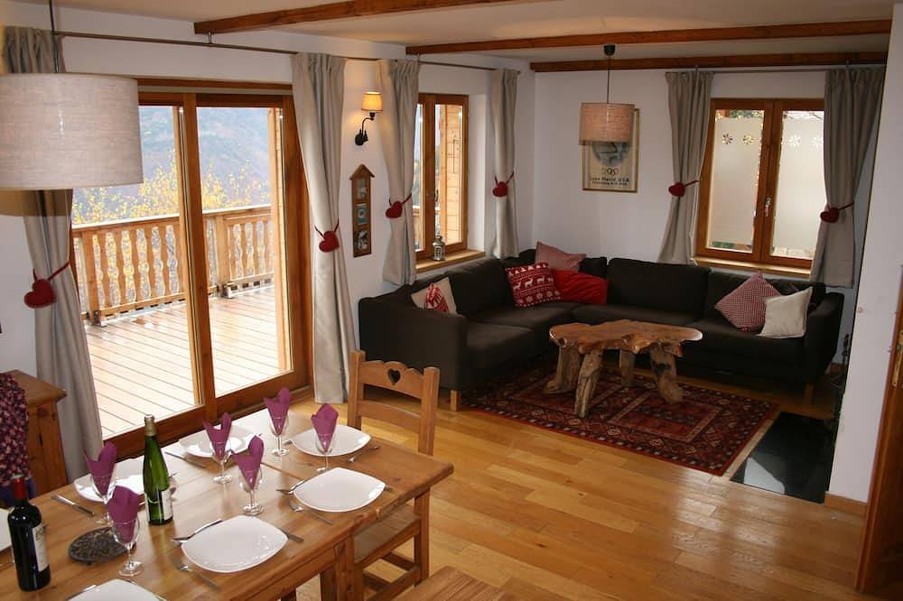 Chalet Jonquille - 12 persons with outdoor Jacuzzi, 6 bedrooms in Oz, Écrins National Park