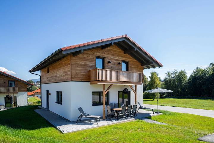 Bungalow für 8 Personen, mit Balkon/Terrasse und Terrasse im Bayerischer Wald