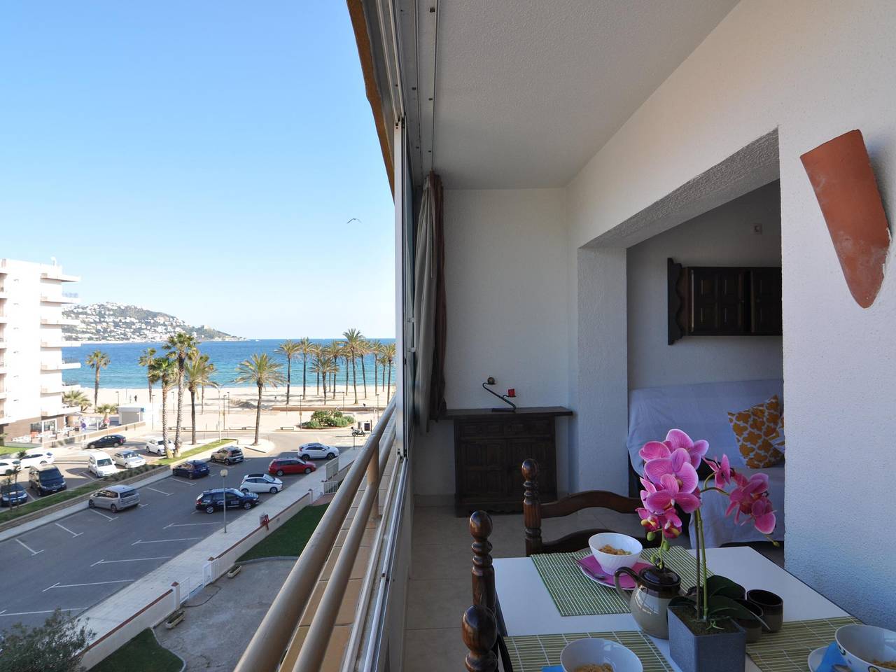 Ganzes Studio, Charmantes Studio mit Meerblick, am Strand, Pool & Wlan - Perfekt für Ihren Familienurlaub in Platja de Sant Margarida (Roses), Roses
