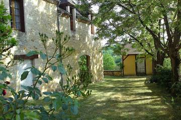 Gîte pour 6 personnes, avec terrasse et jardin à Saint-Martial-de-Nabirat