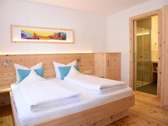 Ferienwohnung für 3 Personen, mit Ausblick und Garten sowie Balkon in Mals