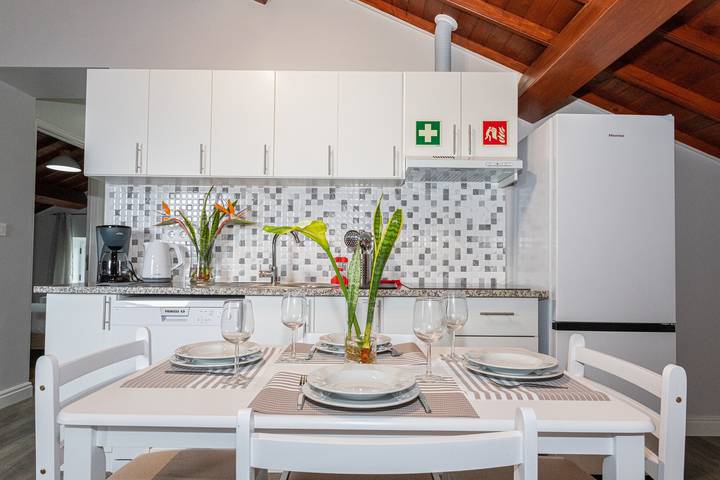 Apartamento "Oásis Fonte Grande 3" con vistas al mar, terraza y Wi-Fi in Isla de San Miguel, Santo António
