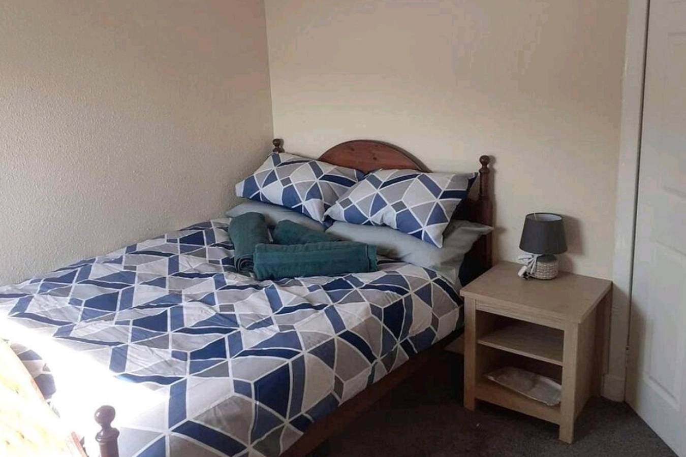 Entire holiday apartment, Loch Views Apartment Sleeps 2-Pets Ok-Free Parking in Argyll & Bute