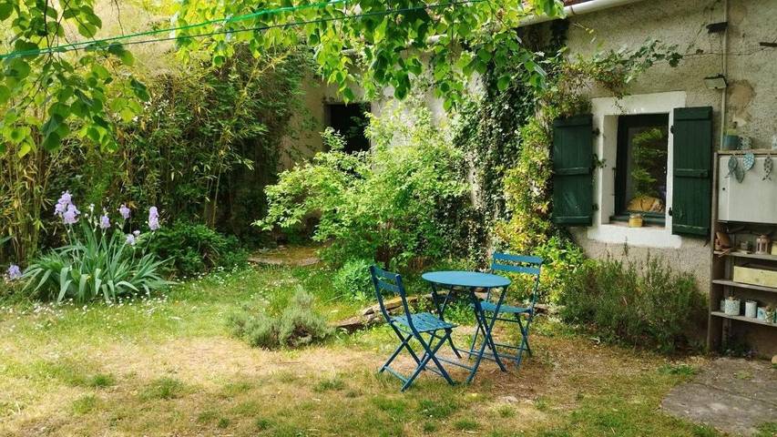 Location de vacances pour 2 personnes, avec terrasse et jardin à Limogne-en-Quercy