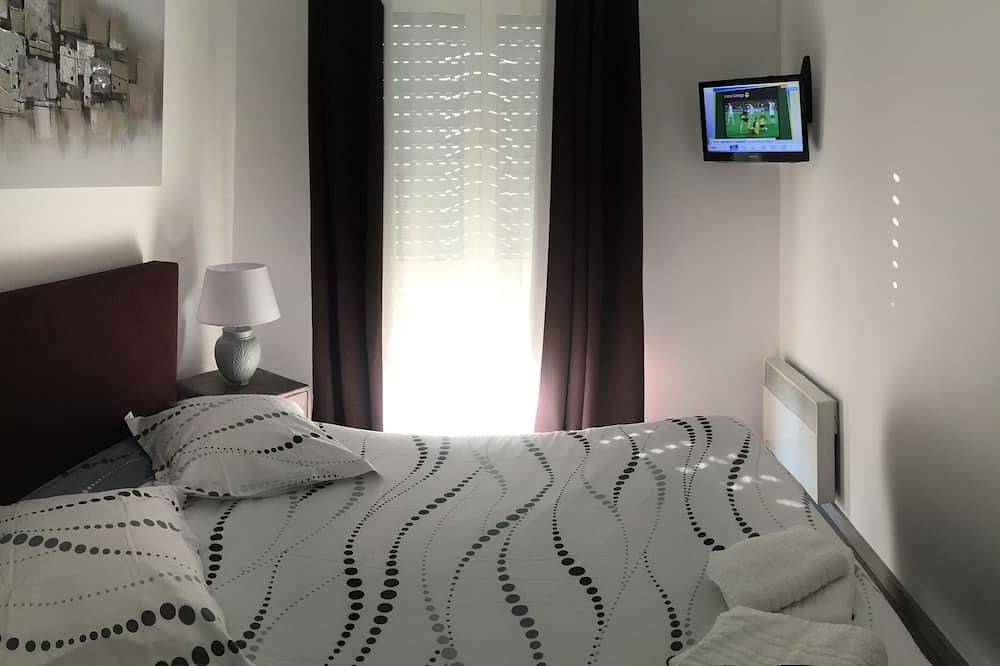 Entire apartment, Apartment \"Le Pont Neuf 61\" ** in Alençon, Alençon region