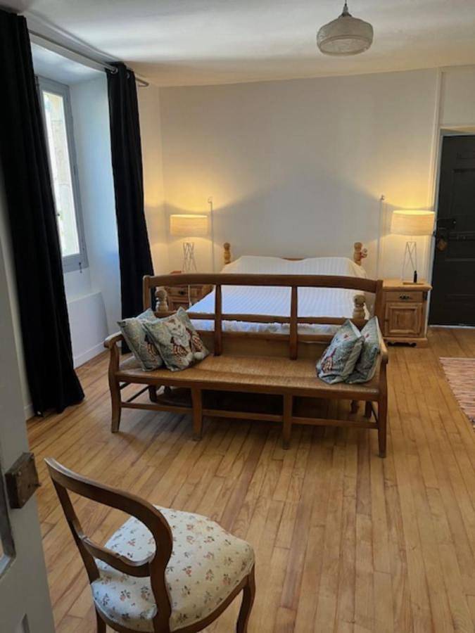Appartement entier, Grand appartement de charme avec parking privé in Florac-Trois-Rivières, Parc national des Cévennes