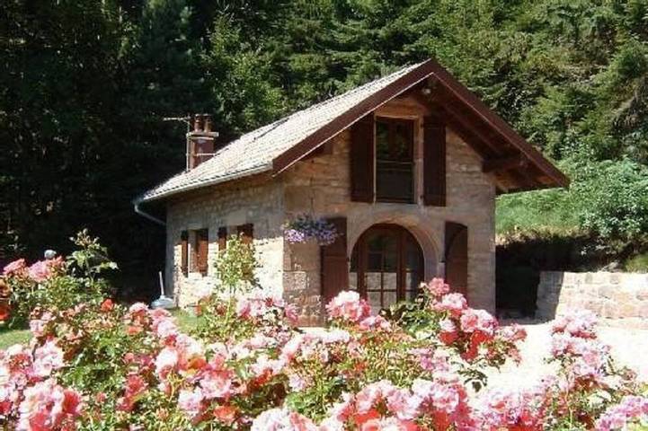 Chalet pour 4 personnes, avec terrasse et jardin à Le Tholy