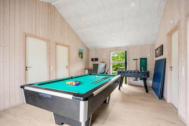 Holiday home in Blåvand with games room, hot tub and sauna in Blavand, Varde Region