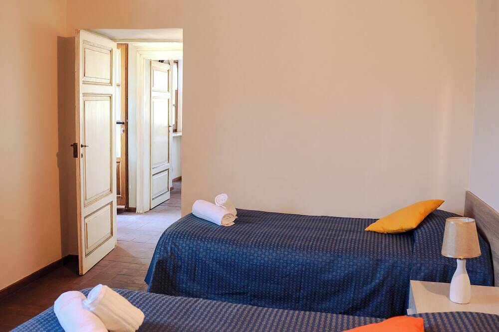Ganze Wohnung, Tremendous 5-bedroom apartment in charming Bagnone awaits you in Bagnone, Nationalpark Toskanisch-Emilianischer Apennin