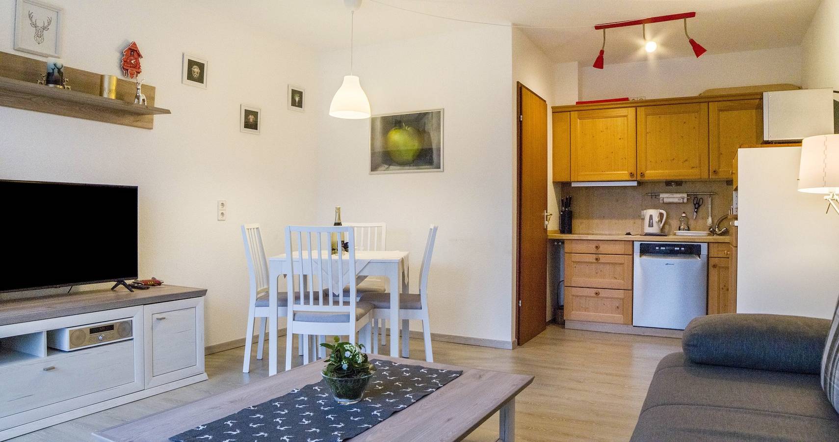 Ganze Wohnung, 2-Zimmer Ferienwohnung 109 Schwarzwald, mit Balkon und Wlan in Schönwald, Südschwarzwald