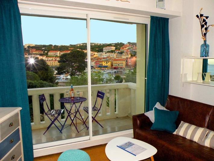Ferienwohnung für 7 Personen, mit Terrasse und Ausblick, mit Haustier in Cassis - 4