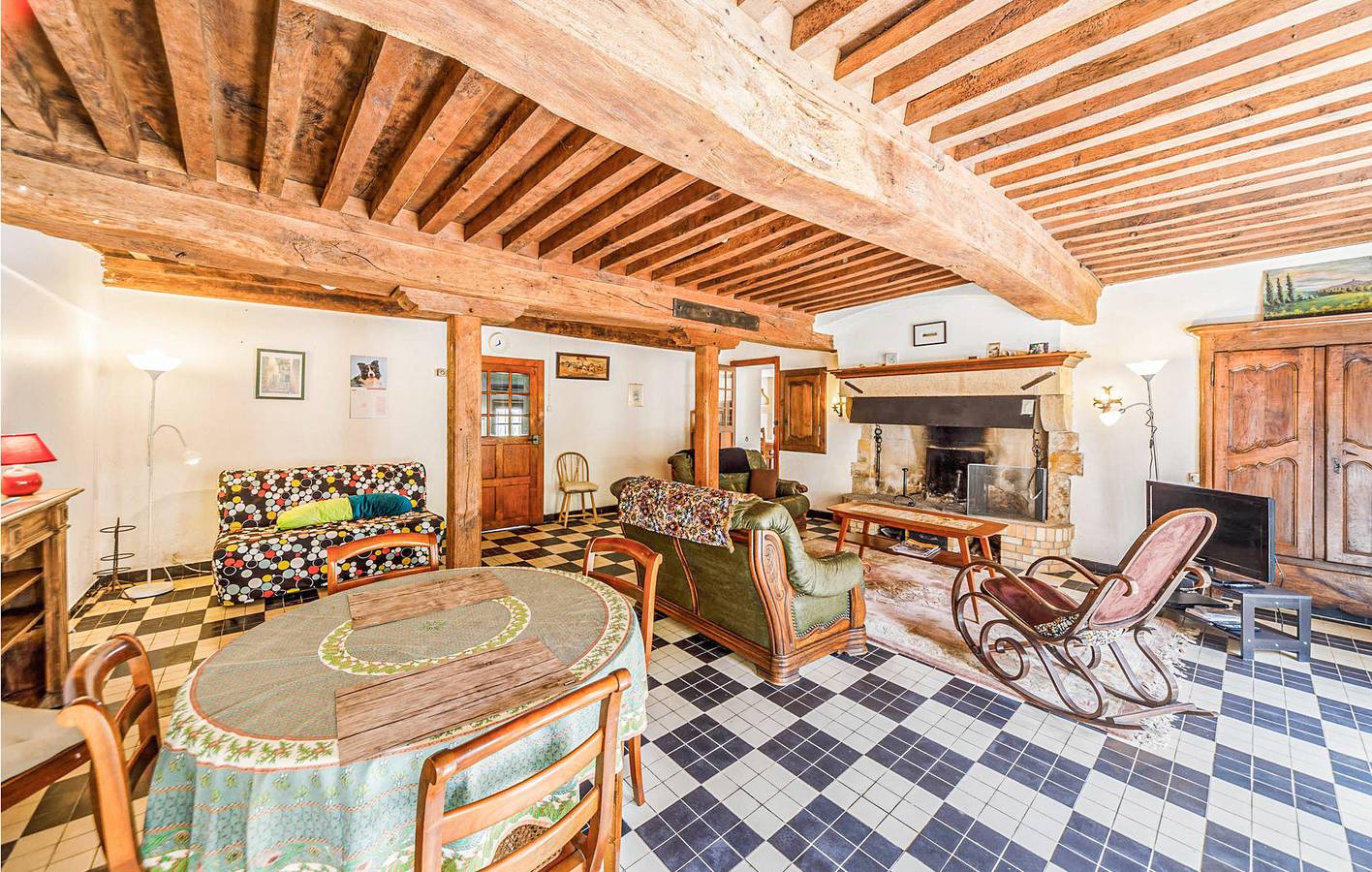 Appartement de jardin avec parking et Internet - Oyé 200m in Oyé, Région de Charolles