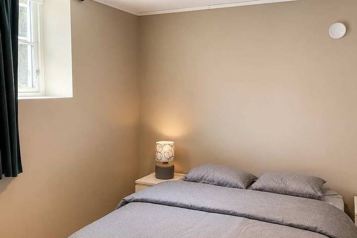 Ganze Wohnung, Central Haugesund Apt w/ Free Parking & Fast Wifi in Haugesund