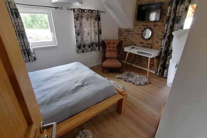 Familienfreundliches Landhaus mit Pool, Whirlpool, Spielplatz und Blick auf die Donau. in Osijek-Baranja