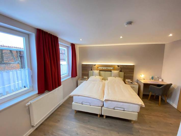 Ferienwohnung für 4 Personen, mit Terrasse und Garten sowie Sauna und Ausblick in Wesertal - 4