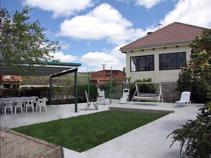 Casa rural con piscina para 2 personas, con Terraza además de Jardín y Piscina en Barco de Ávila-Piedrahita - 3