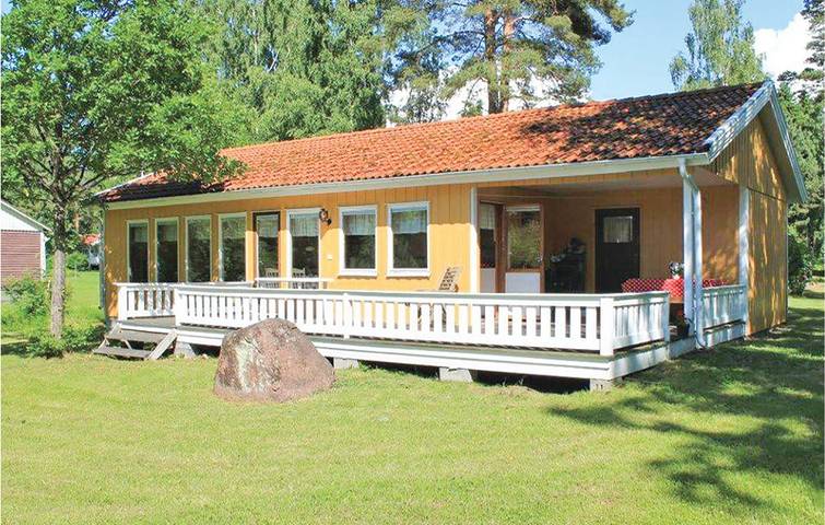 Ferienhaus für 6 Personen, mit Terrasse und Garten in Mönsterås und Umgebung