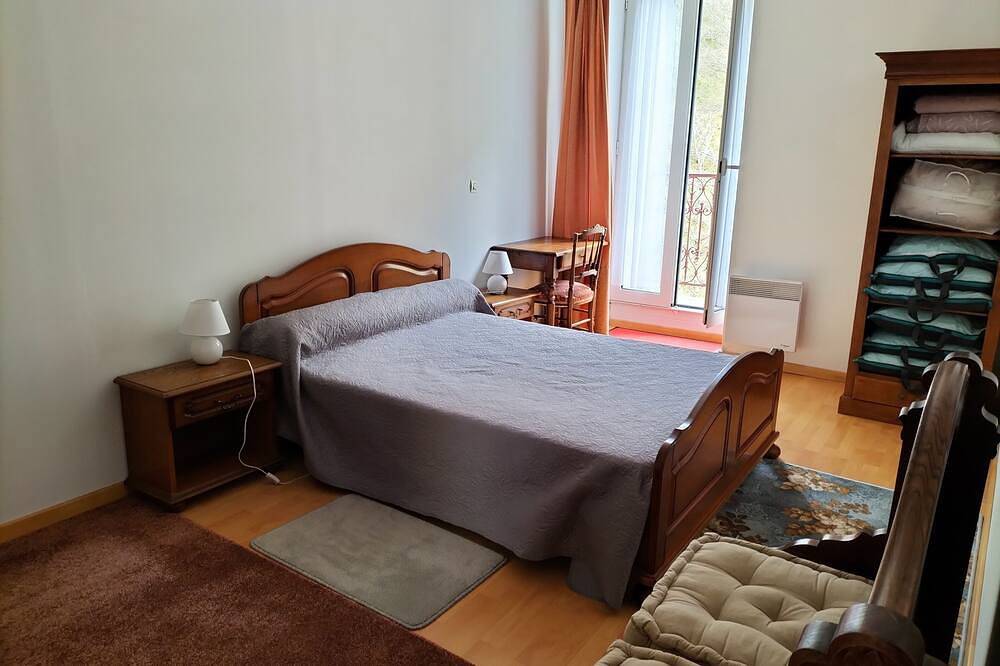Entire apartment, Nature break in the Ossau Valley - Quiet apartment with private park in Laruns, Béarn