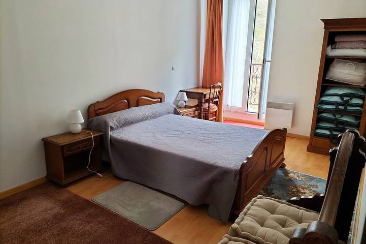 Ganze Wohnung, Nature break in the Ossau Valley - Quiet apartment with private park in Laruns, Béarn