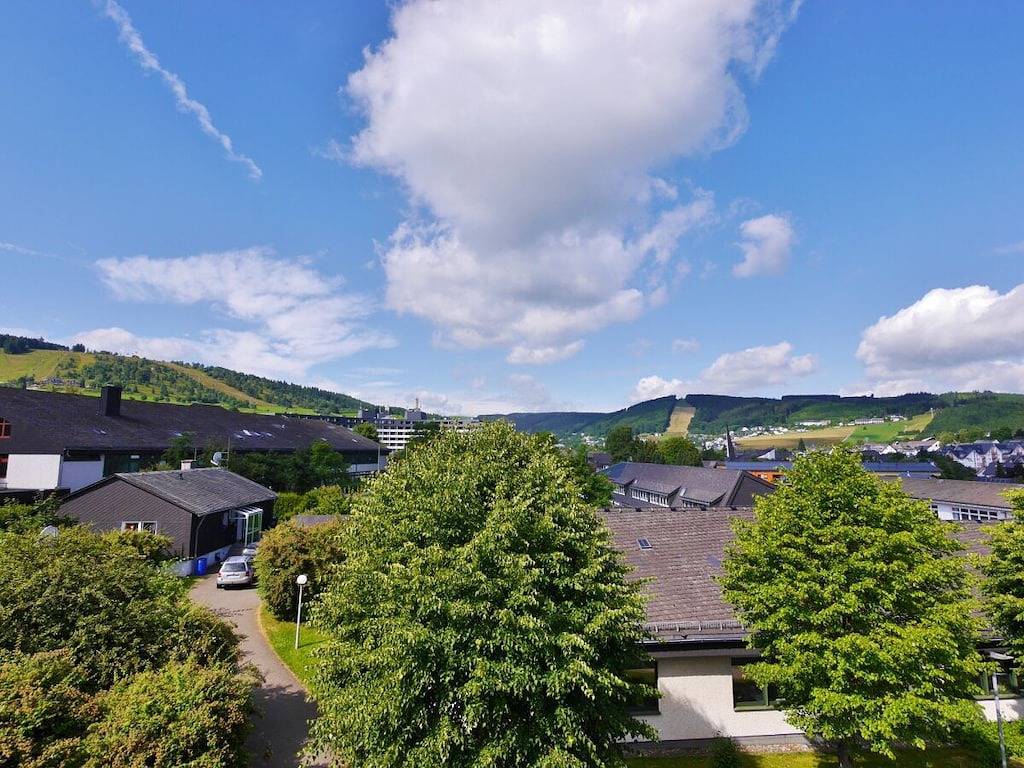 "Penthaus-Blick" im Zentrum in Willingen, die Mittelgebirge