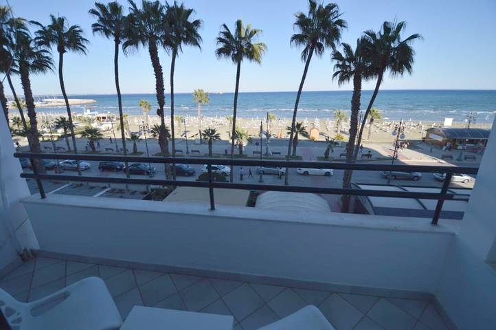 Apartament wakacyjny dla 2 osób, z balkon i widok w Larnaka