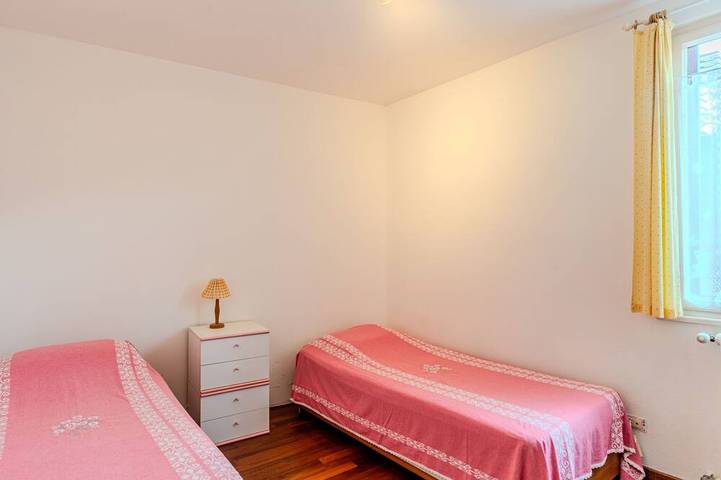 Gîte pour 4 personnes, avec balcon dans Carlazzo - 3