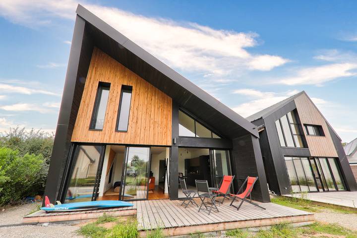 Location de vacances pour 8 personnes, avec jardin et terrasse dans Plage Kerfontaine