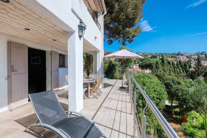 Villa pour 6 personnes, avec terrasse, animaux acceptés dans Le Lavandou - 4