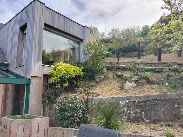 Location de vacances pour 12 personnes, avec terrasse, adapté aux familles à Trébeurden - 2