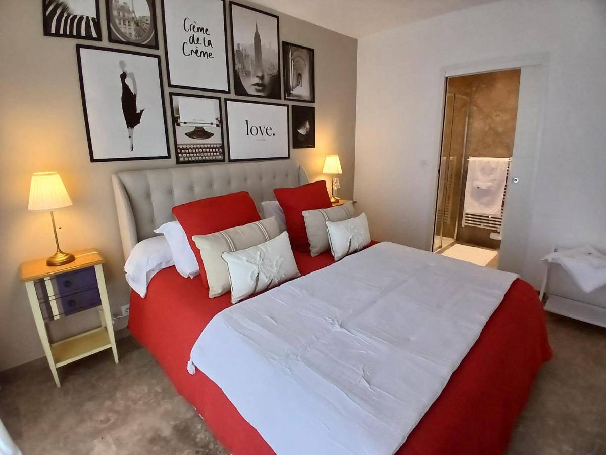 Two-Bedroom House in Biéville-Beuville, Région de Caen